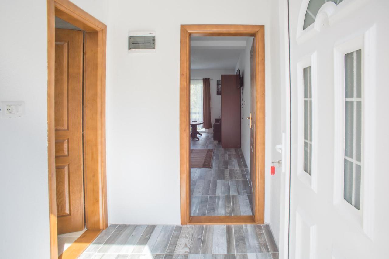 Apartmani Jezero Жабляк Экстерьер фото