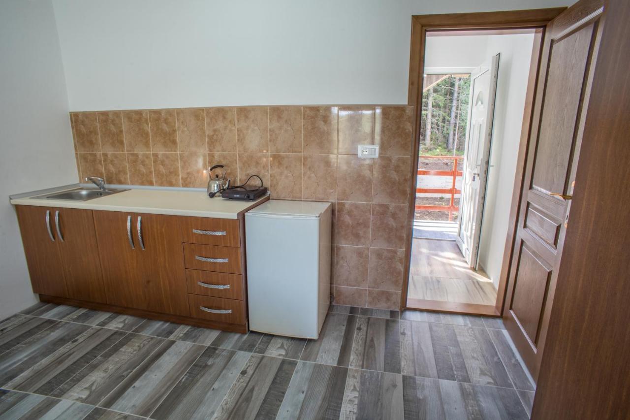 Apartmani Jezero Жабляк Экстерьер фото