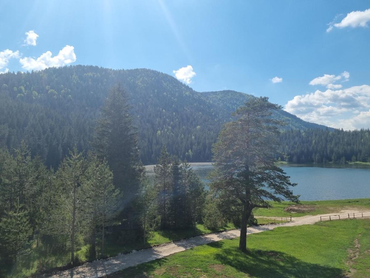 Apartmani Jezero Жабляк Экстерьер фото